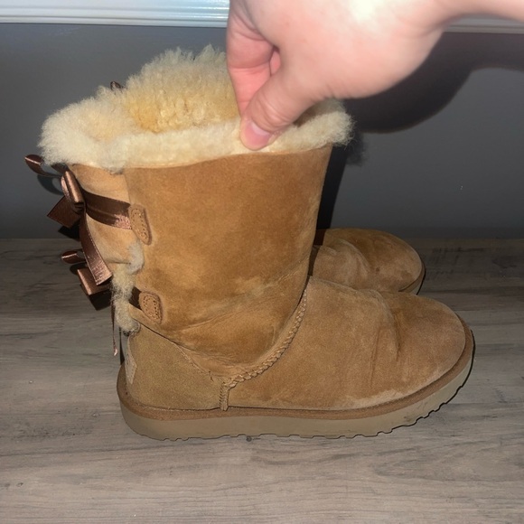 Tan Shearling-Lined Boots - Picture 4 of 7